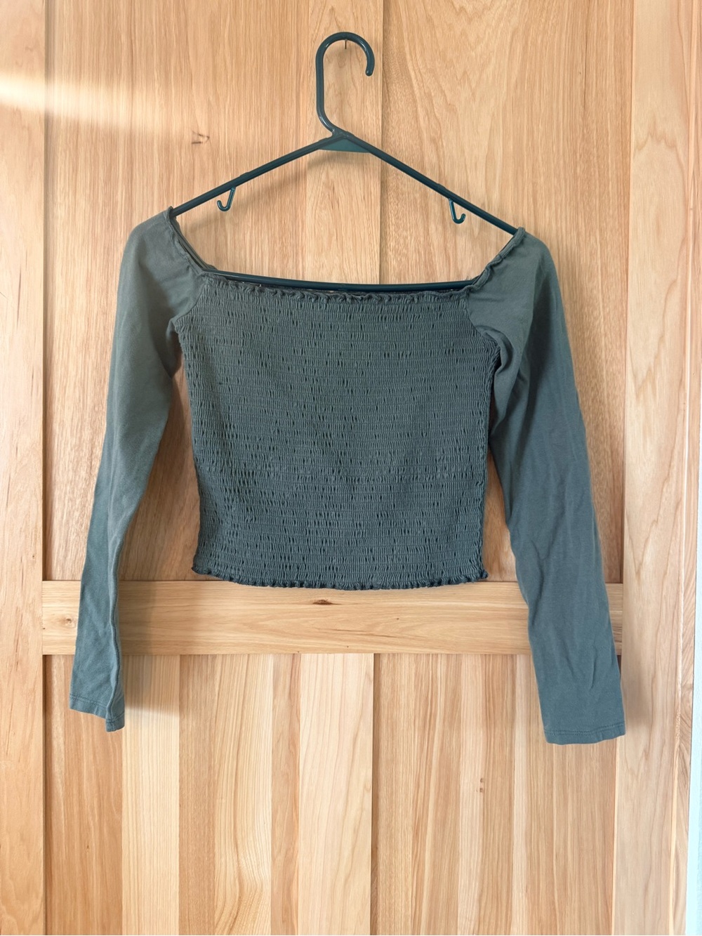Hollister Olive Smocked Square-Neck Long Sleeve Top - Picture 3 of 6